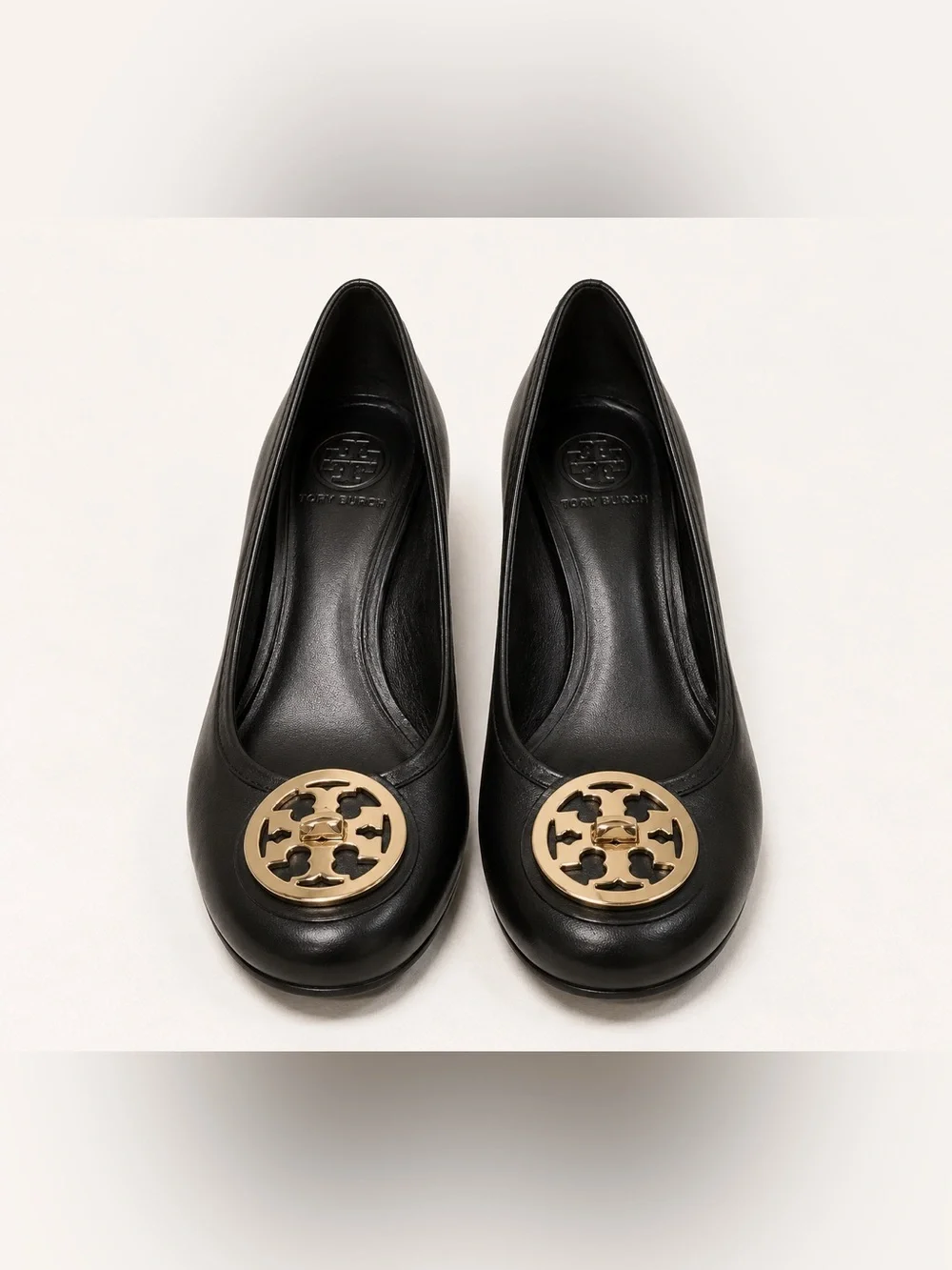 Tory Burch Black Leather Pumps Heels Gold Logo Medallion Women’s Size 9M